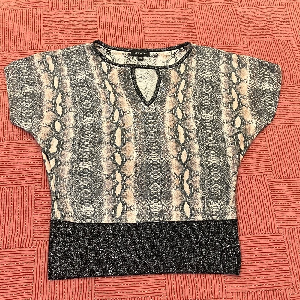 Le Chateau women’s size medium snakeskin print Black pink White glittery Top